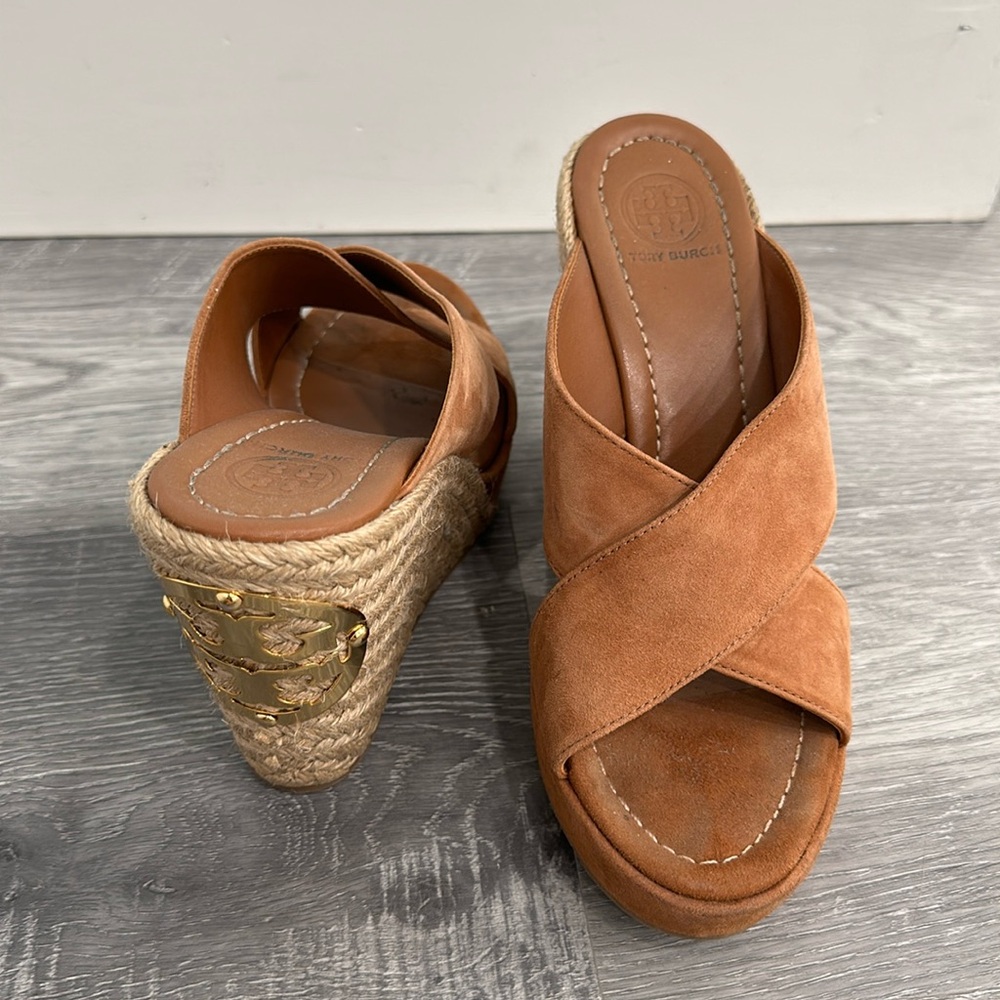 Worn suede Tory Burch espadrille sandal, tan size 7.5